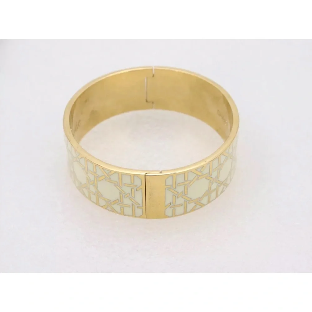 Kate Spade Shoot the Breeze Cream White Gold Enamel Hinged Bangle Bracelet 1181 - Picture 10 of 11